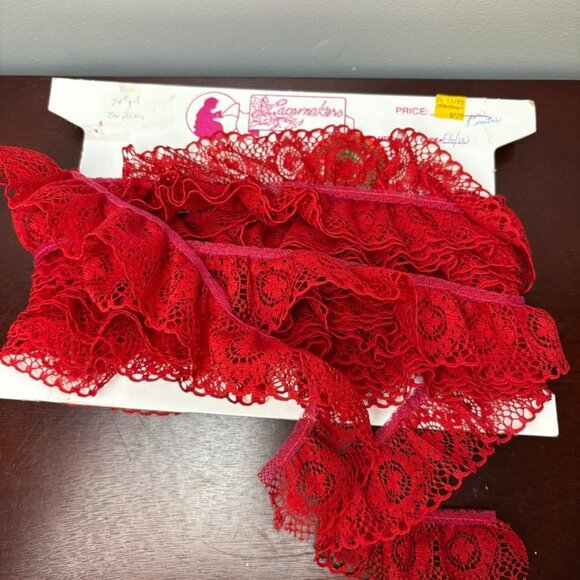 Vintage Christmas Ruffle Lace Trim Festive Patterns Lot of 5 Unknown Quantity - Picture 5 of 6